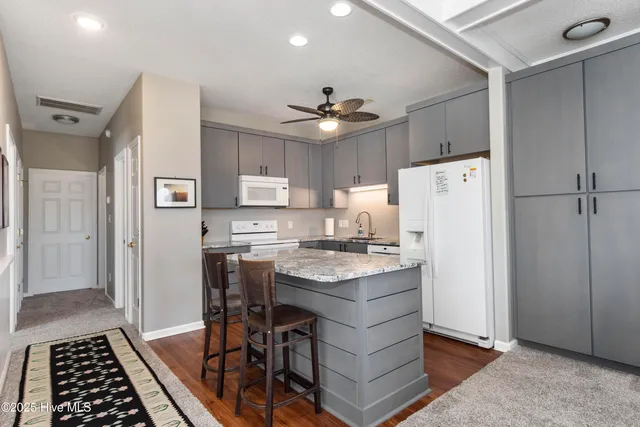 $2,500 | 207 Aberlady Bay, Unit UP, Emerald Isle, NC 28594