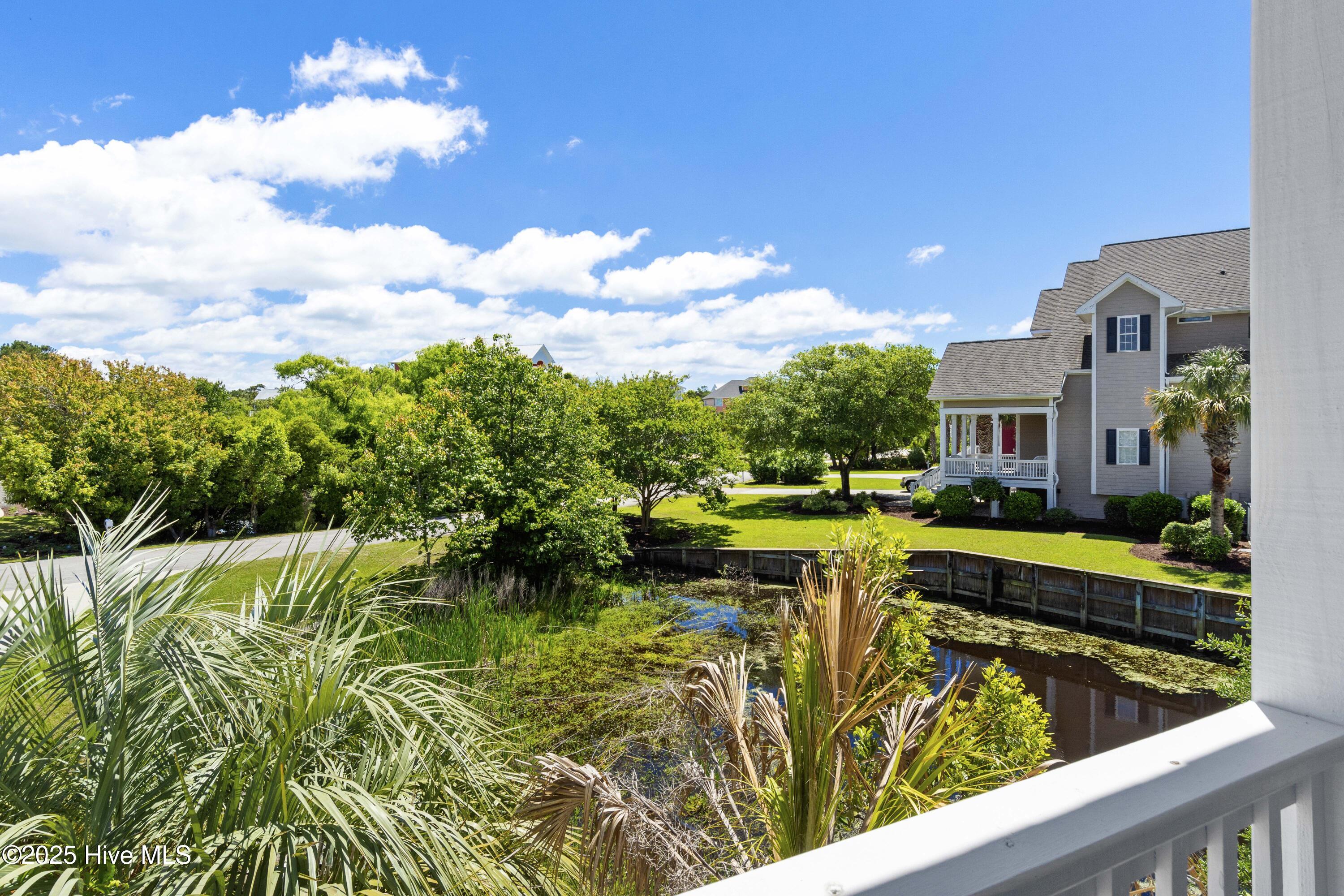 207 Aberlady Bay, Unit UP Emerald Isle, NC 28594 - Photo 4 of 21 207 Aberlady Bay