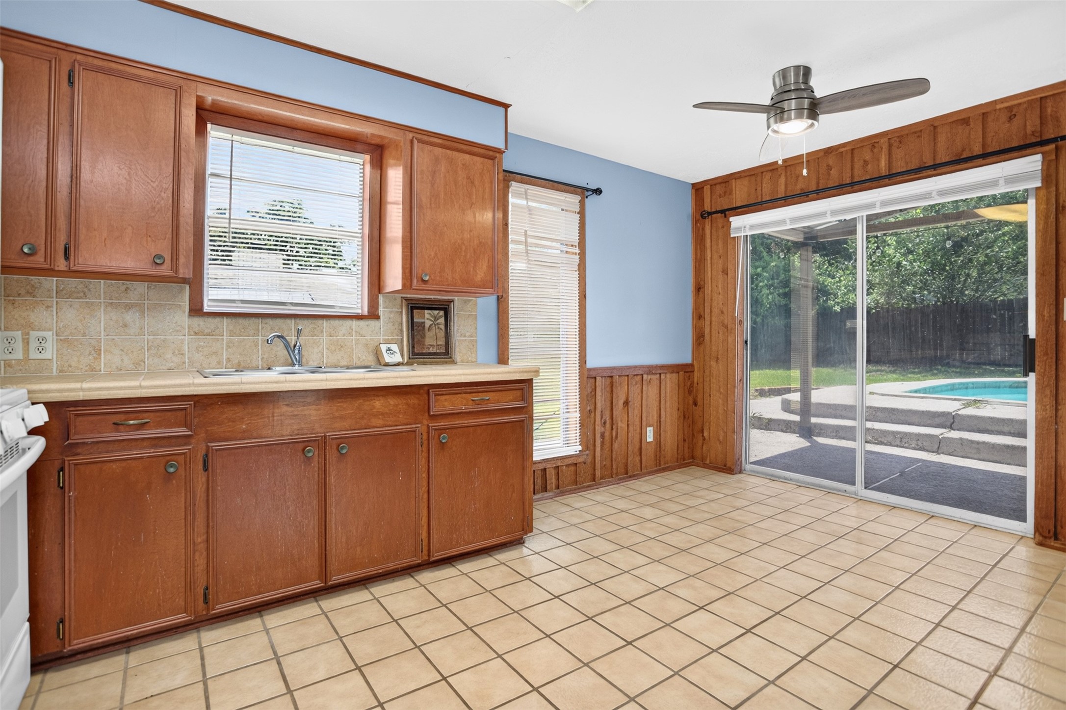 635 East Church Street Centerville, TX 75833 - Photo 24 of 33