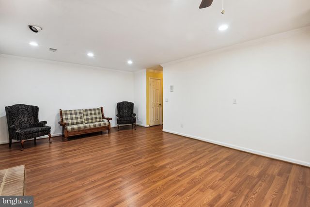 $635,000 | 135 Gretna Green Court, Unit IX48, Alexandria, VA 22304