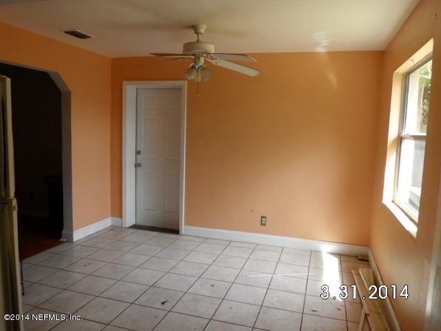 7116 May Apple Road Jacksonville, FL 32211 - Photo 5 of 13 lr (3)