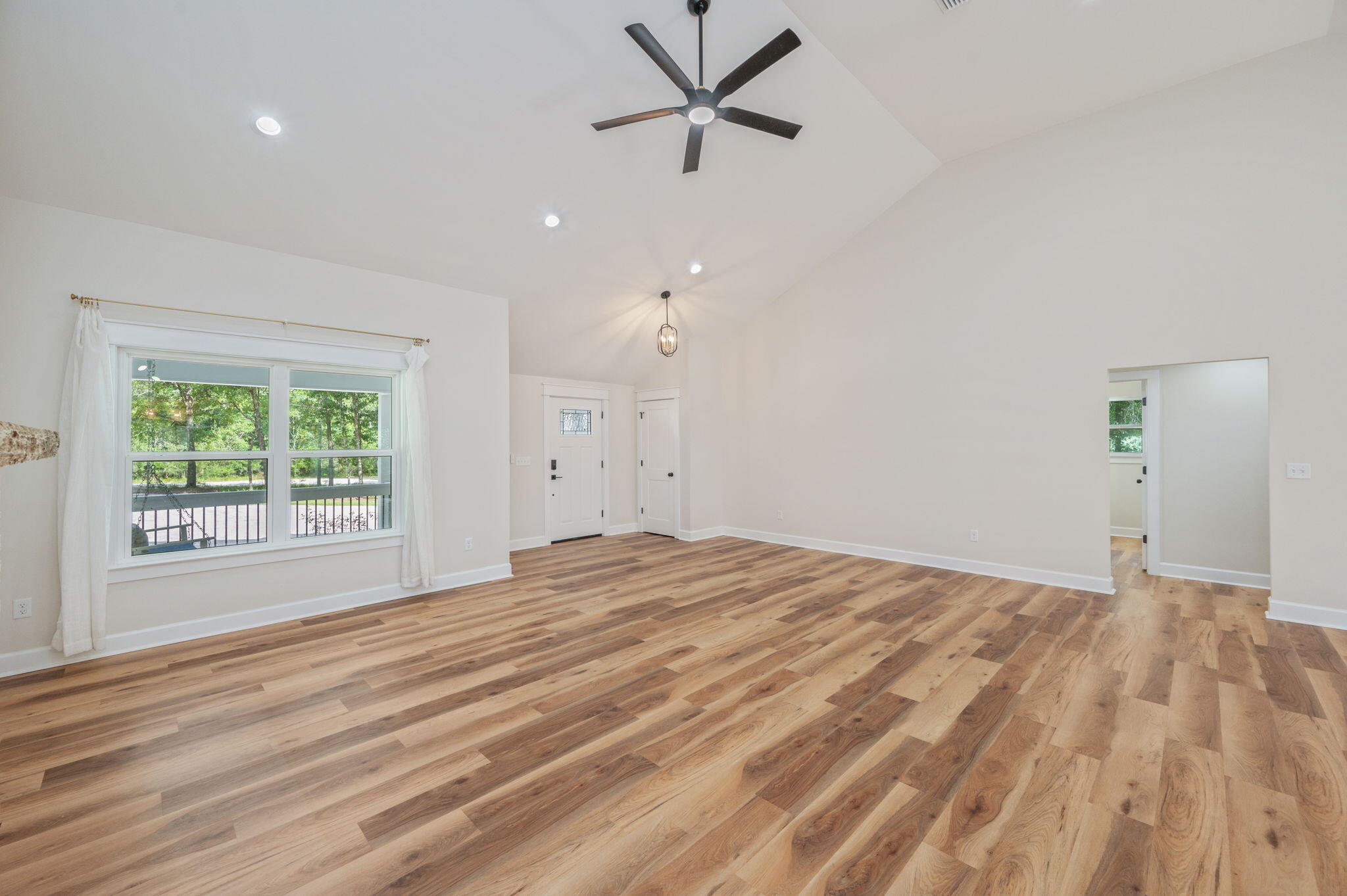 134 Deer Valley Road DeFuniak Springs, FL 32433 - Photo 7 of 50 10-web-or-mls-134-deer-vly-dr