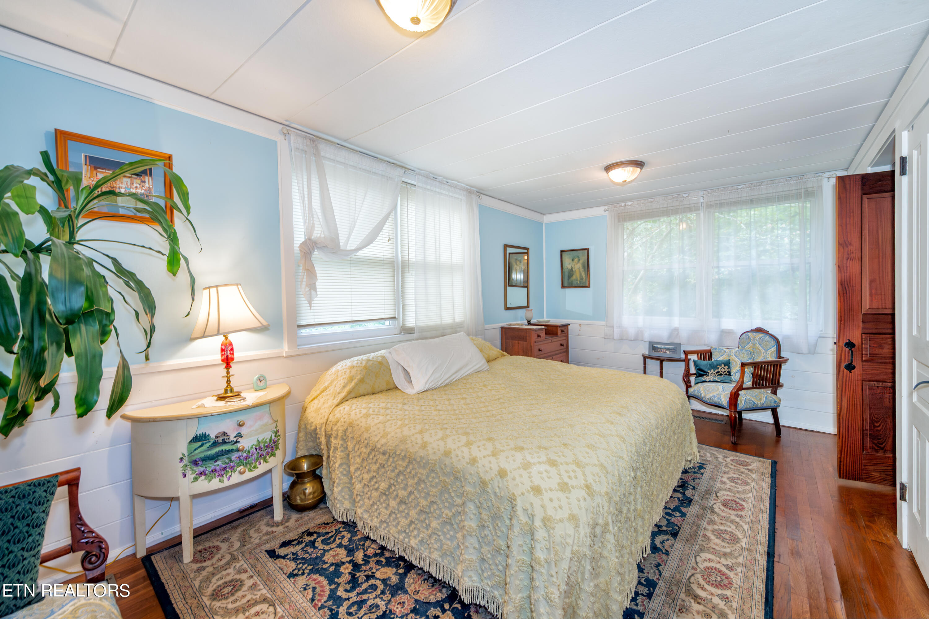 133 Crescent Road Norris, TN 37828 - Photo 18 of 26 HOB_4832-Enhanced-NR-Edit
