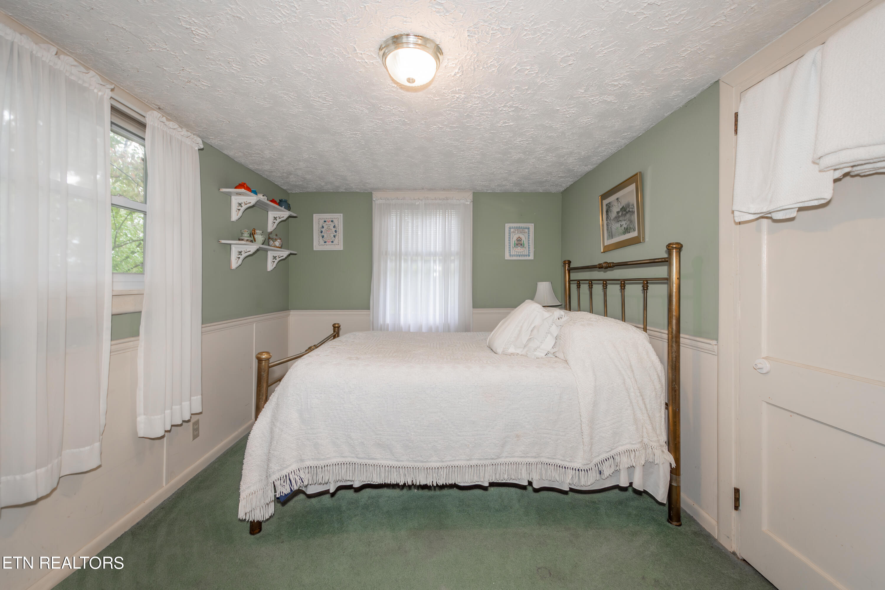 133 Crescent Road Norris, TN 37828 - Photo 23 of 26 HOB_4836-Enhanced-NR-Edit