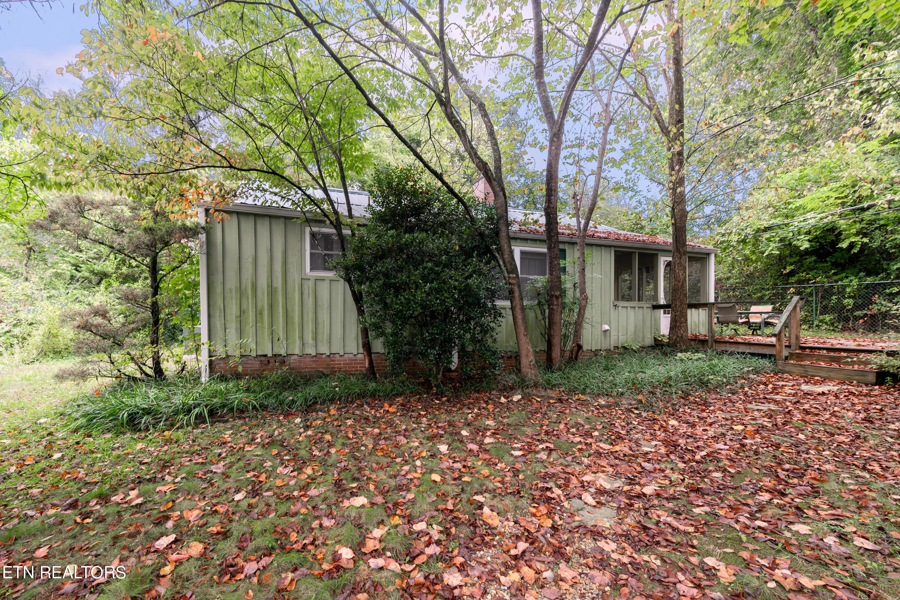 133 Crescent Road Norris, TN 37828 - Photo 6 of 26 HOB_4546-Enhanced-NR-Edit-Edit