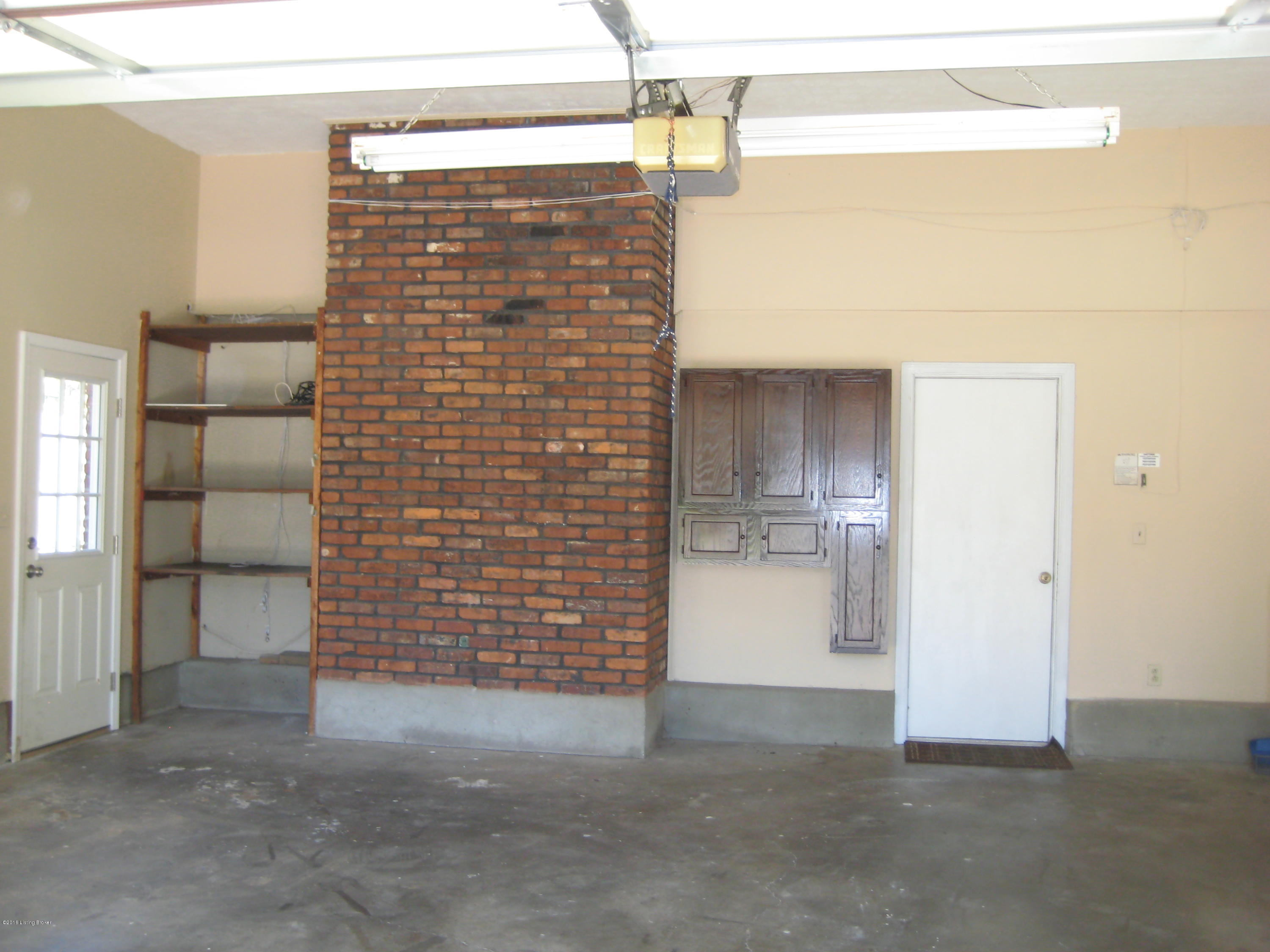 7113 Chippenham Road Louisville, KY 40222 - Photo 38 of 38 006