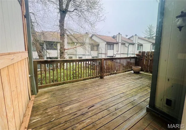 $250,000 | 2038 Silent Spring Drive, Maryland Heights, MO 63043