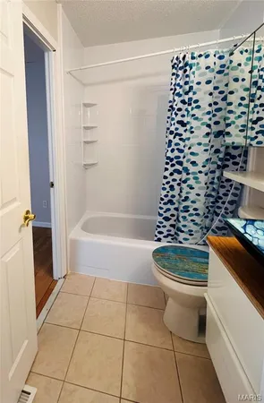 $250,000 | 2038 Silent Spring Drive, Maryland Heights, MO 63043