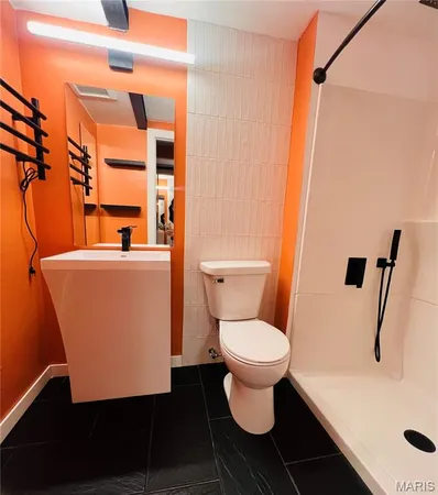 $250,000 | 2038 Silent Spring Drive, Maryland Heights, MO 63043