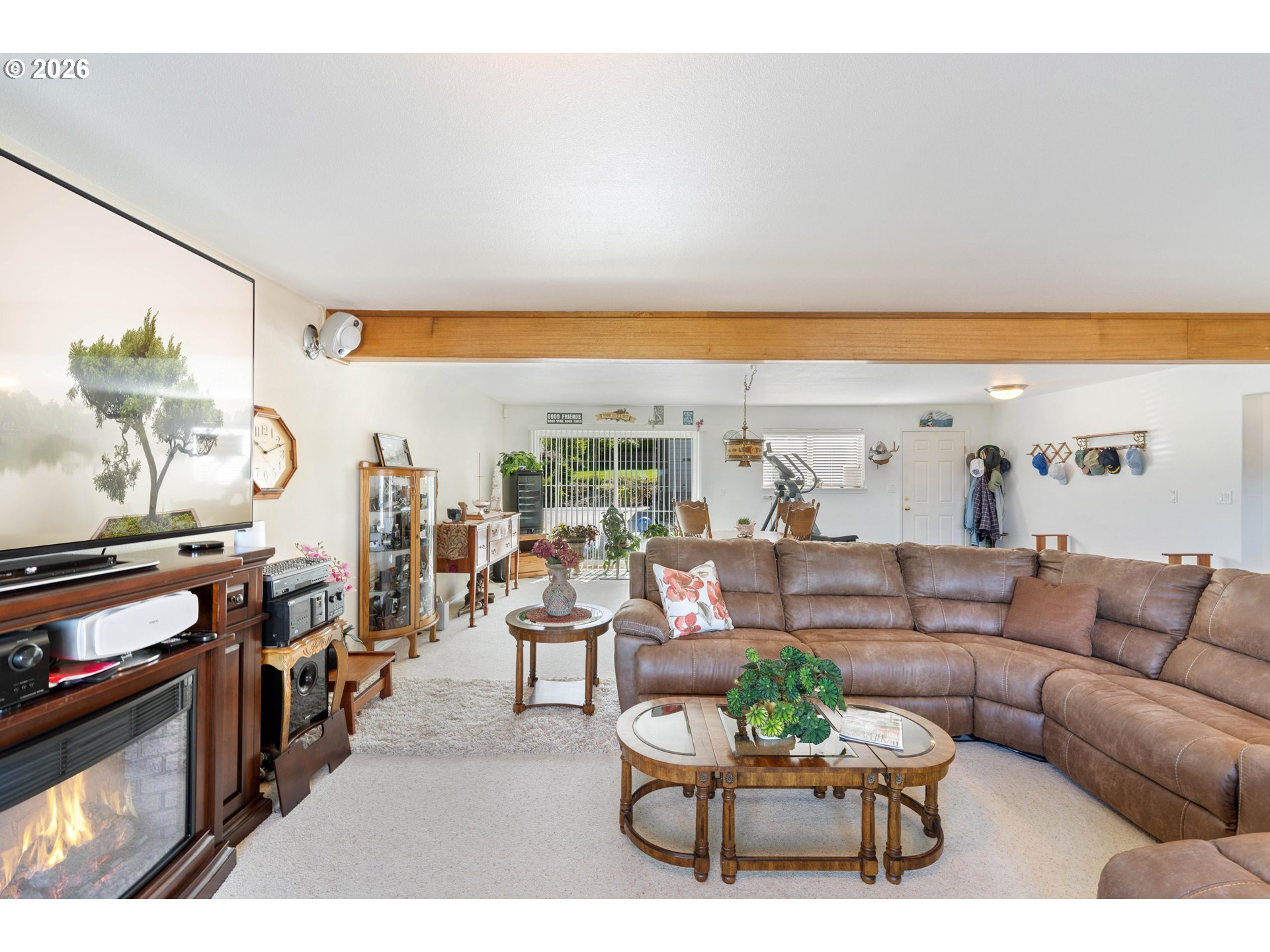 805 Lisa Place Coos Bay, OR 97420 - Photo 2 of 47 a living room with furniture and a flat screen tv