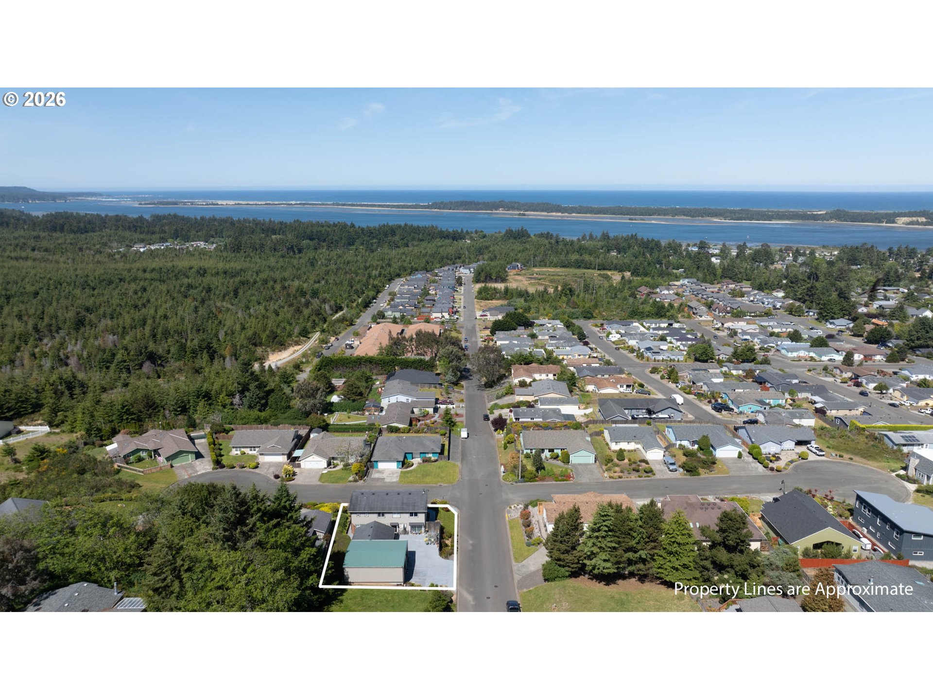 805 Lisa Place Coos Bay, OR 97420 - Photo 38 of 47 a view of city and ocean