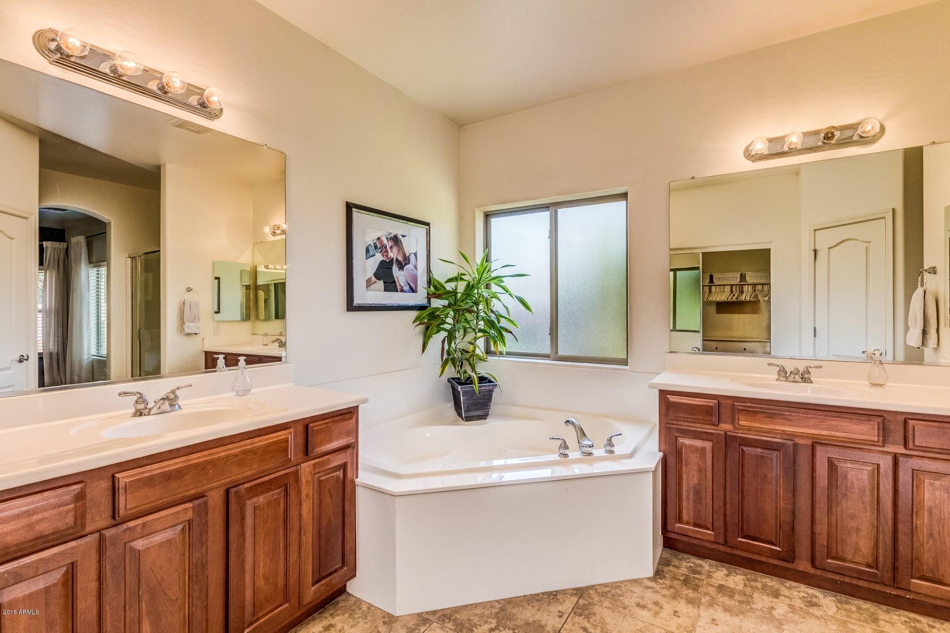 4186 East Blue Sage Road Gilbert, AZ 85297 - Photo 21 of 40 His Hers Vanities
