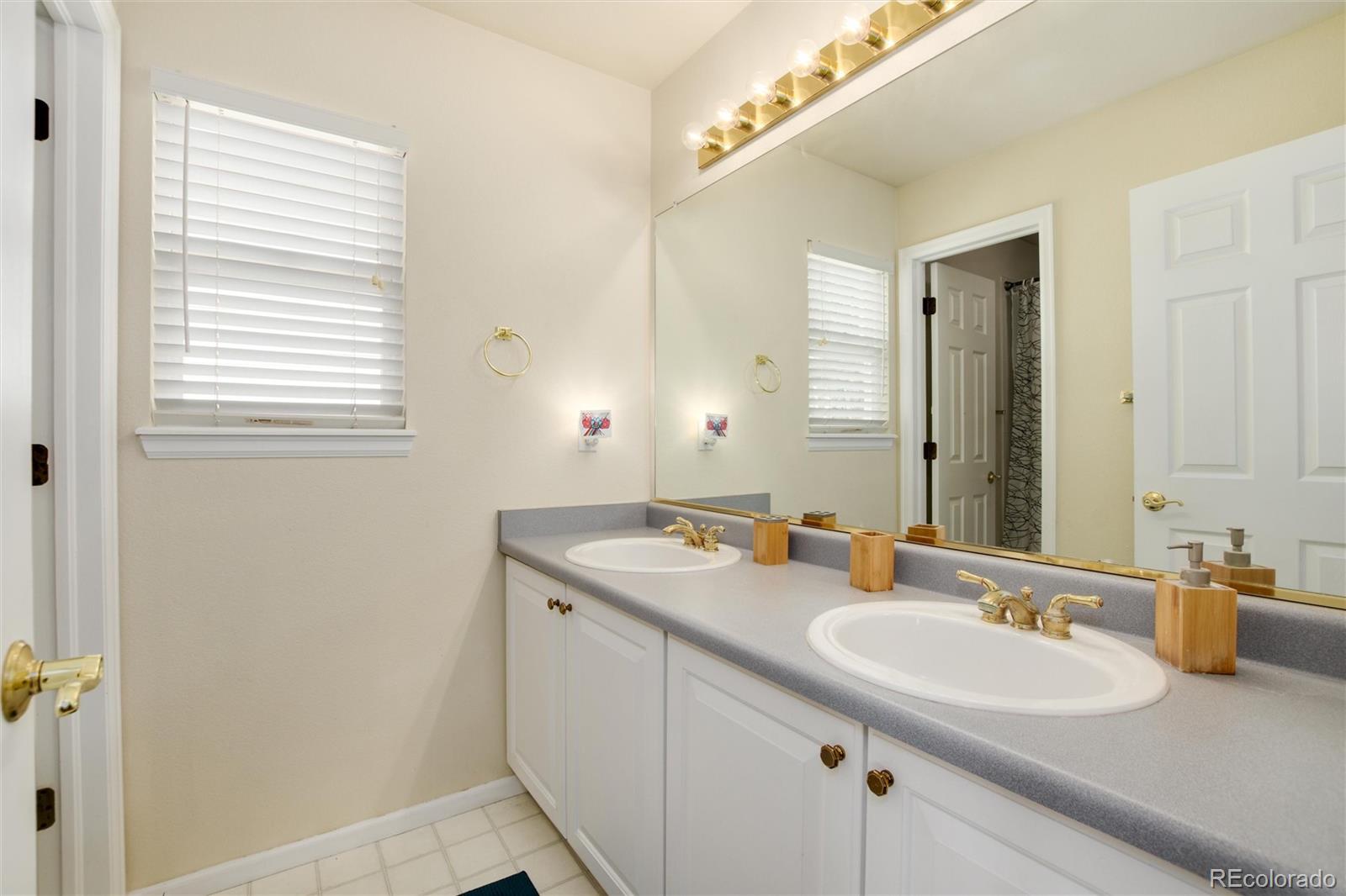 2110 Fox Fire Street Highlands Ranch, CO 80129 - Photo 28 of 40