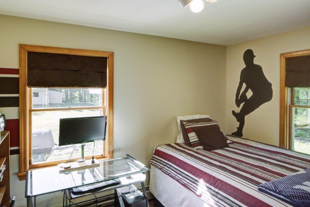 305 Country Club Road Oakland, ME 04963 - Photo 11 of 22 1st Floor Bedroom