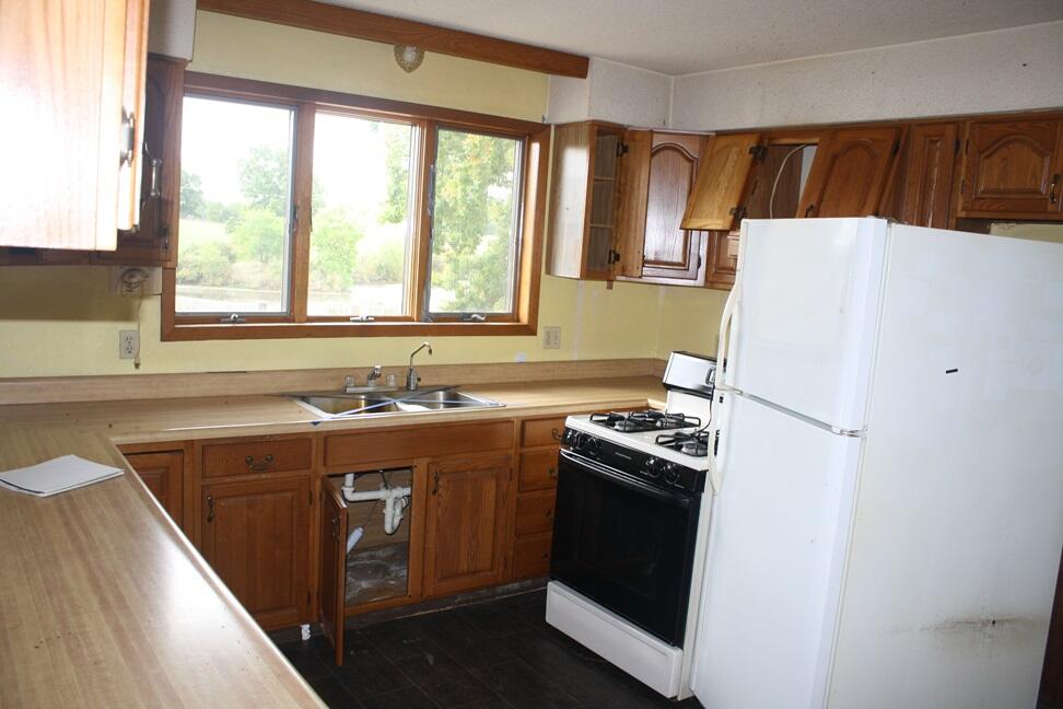 5405 Condensery Road Sheridan, MI 48884 - Photo 15 of 17 IMG_1898
