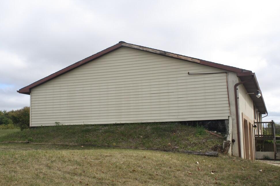 5405 Condensery Road Sheridan, MI 48884 - Photo 3 of 17 IMG_1874