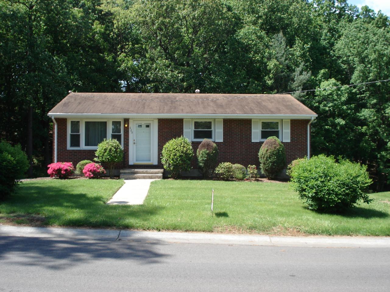 629 Hemlock Road Salem, VA 24153 - Photo 1 of 11 FRONT