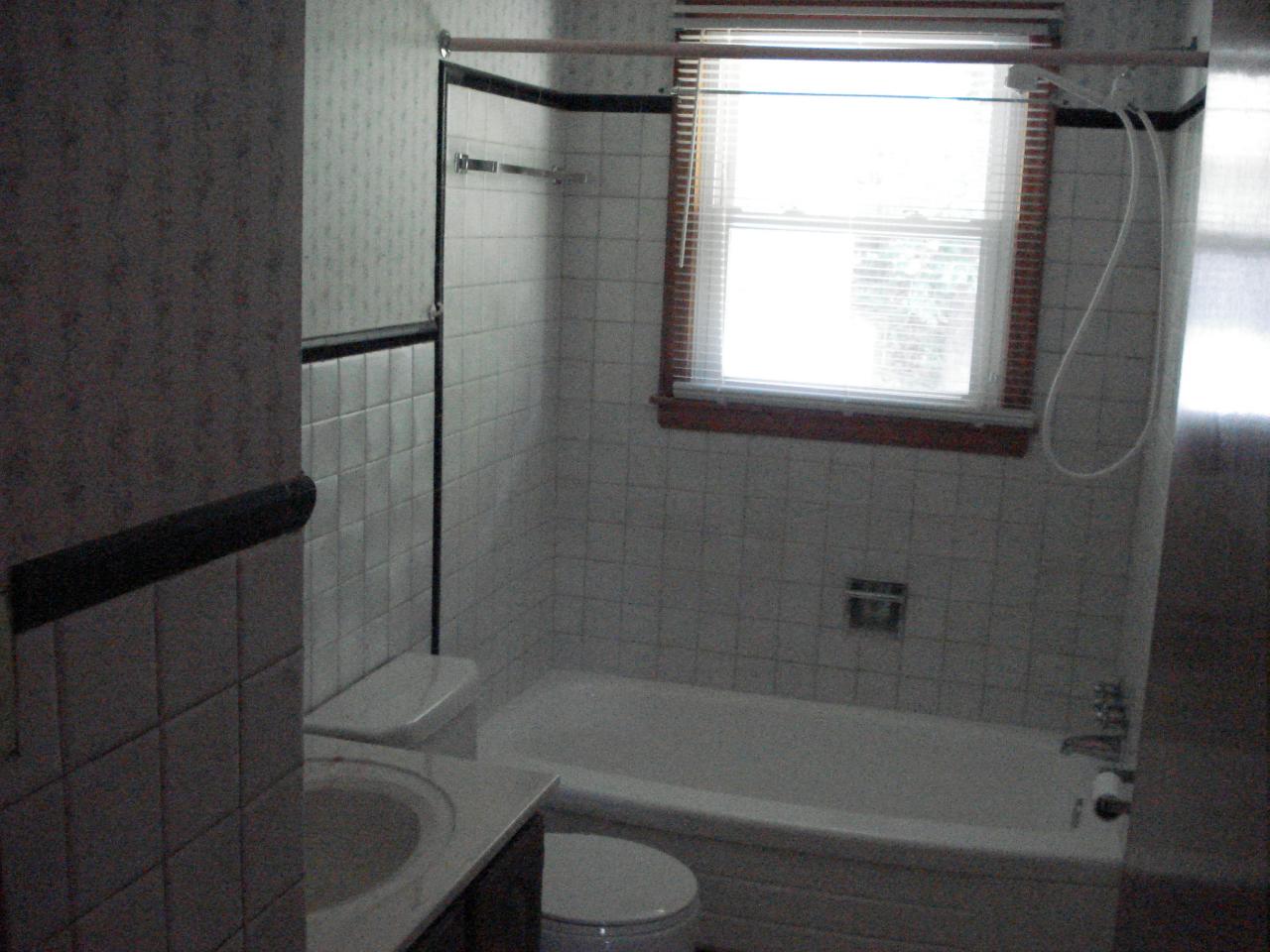 629 Hemlock Road Salem, VA 24153 - Photo 11 of 11 BATH