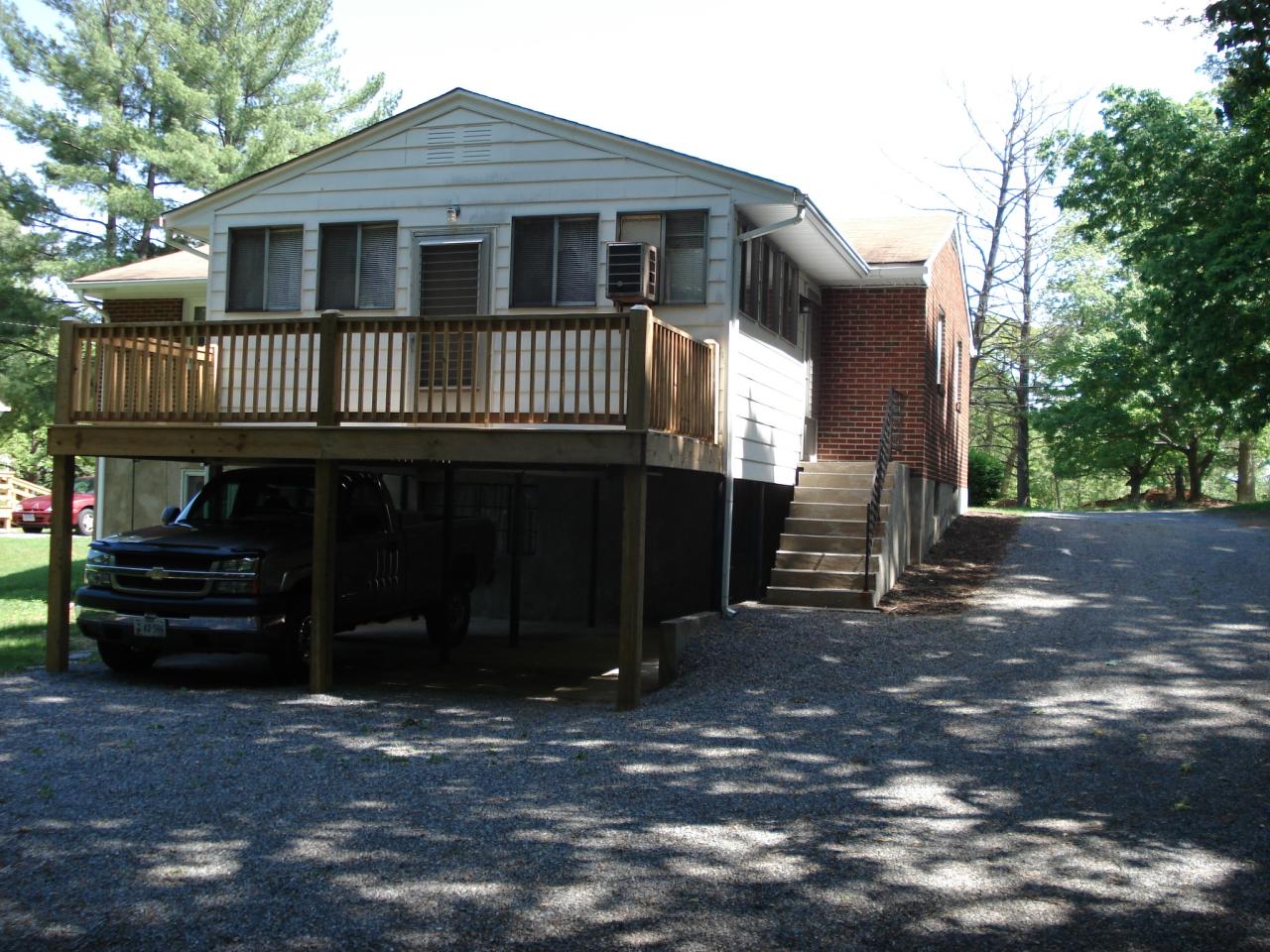 629 Hemlock Road Salem, VA 24153 - Photo 4 of 11 DECK