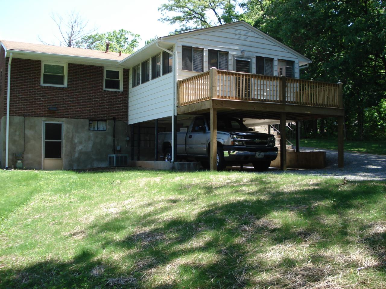 629 Hemlock Road Salem, VA 24153 - Photo 5 of 11 REAR VIEW