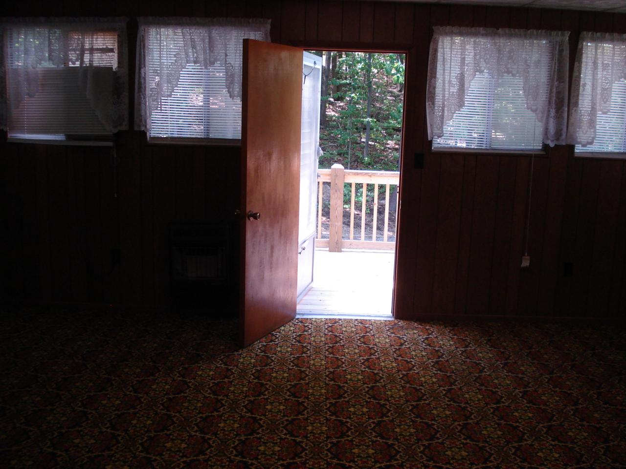 629 Hemlock Road Salem, VA 24153 - Photo 7 of 11 REC ROOM