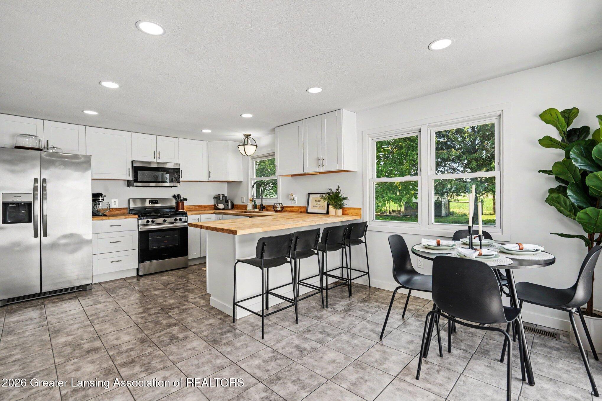 6100 South Crapo Road Ashley, MI 48806 - Photo 4 of 26