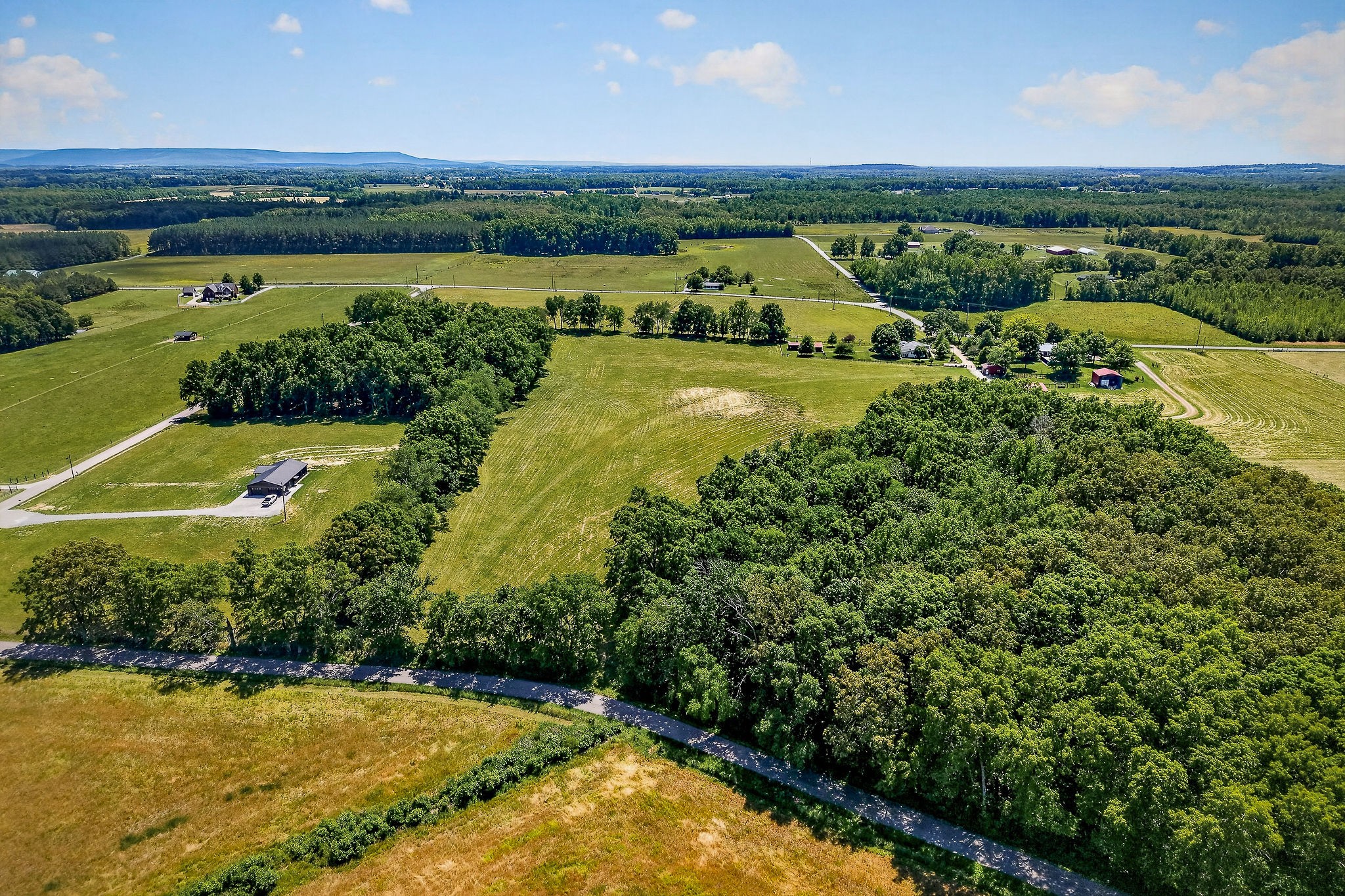 0 Freeze Road Morrison, TN 37357 - Photo 8 of 11 an aerial view of a golf course with a yard