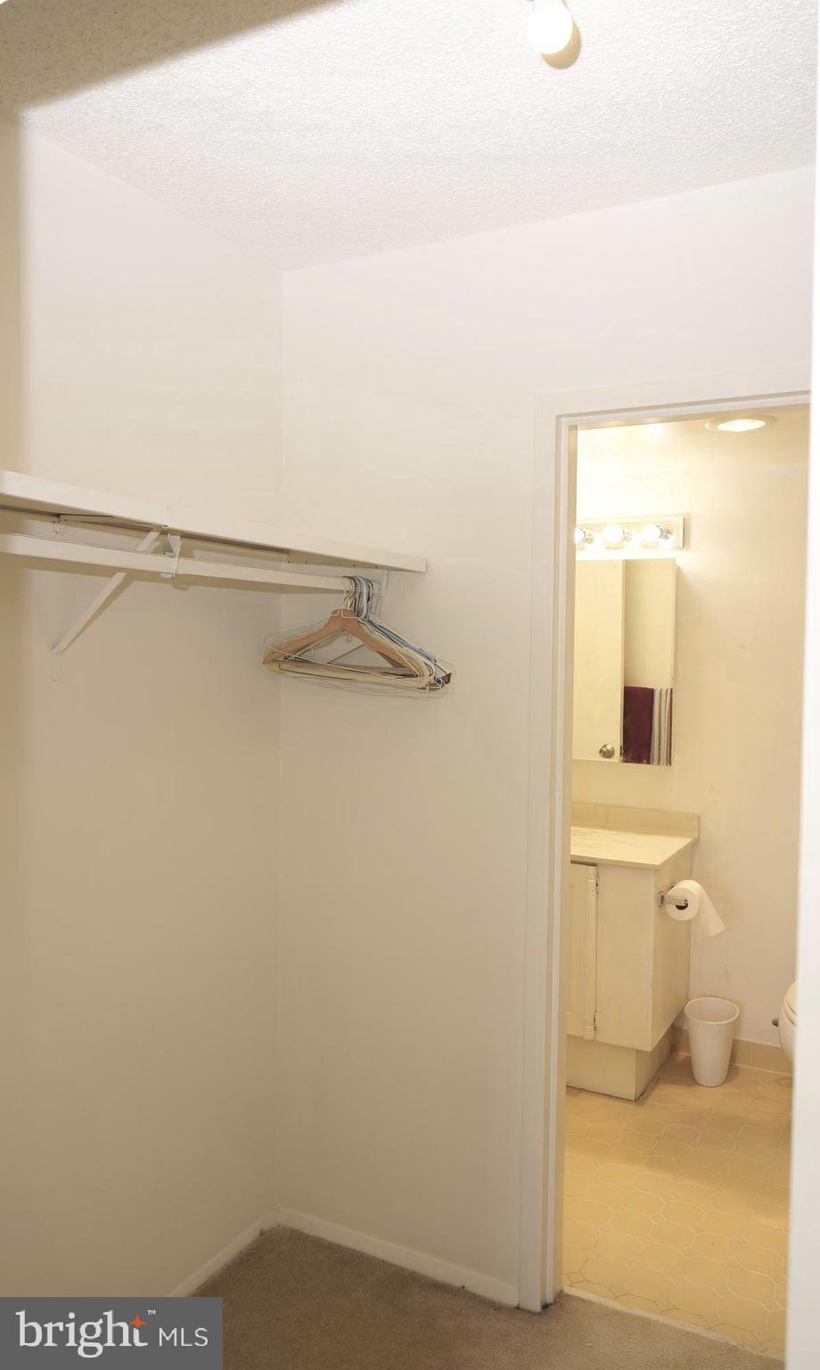 5225 Pooks Hill Road, Unit 1814N Bethesda, MD 20814 - Photo 21 of 52