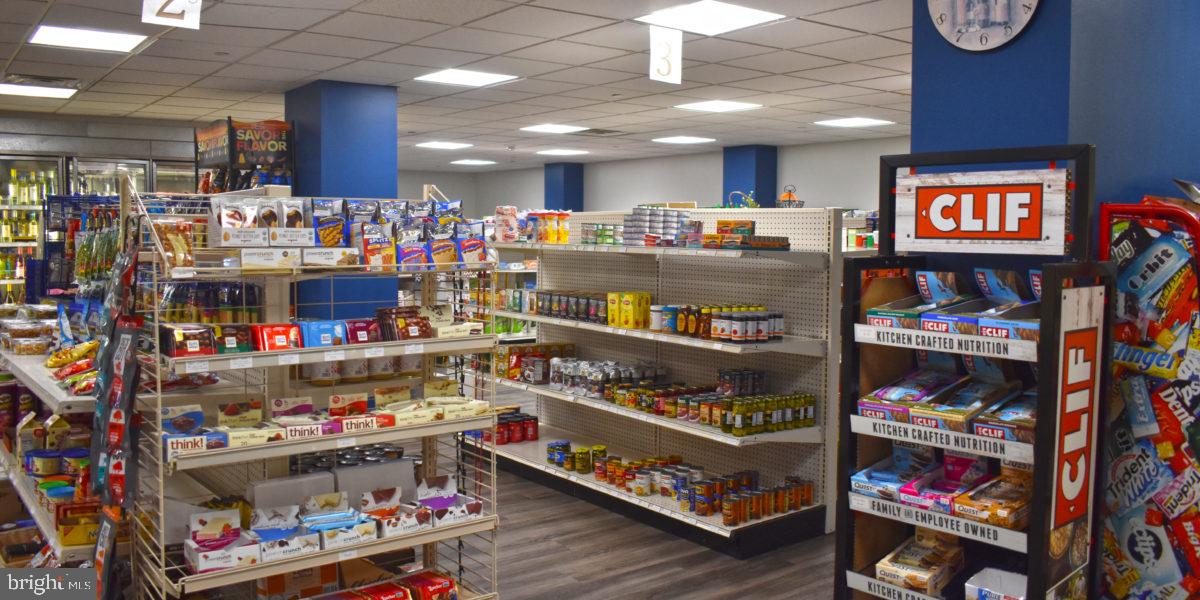 5225 Pooks Hill Road, Unit 1814N Bethesda, MD 20814 - Photo 48 of 52 a store room with lots of different kinds of flowers
