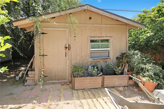 $975,000 | 1190 North Wilson Avenue, Pasadena, CA 91104