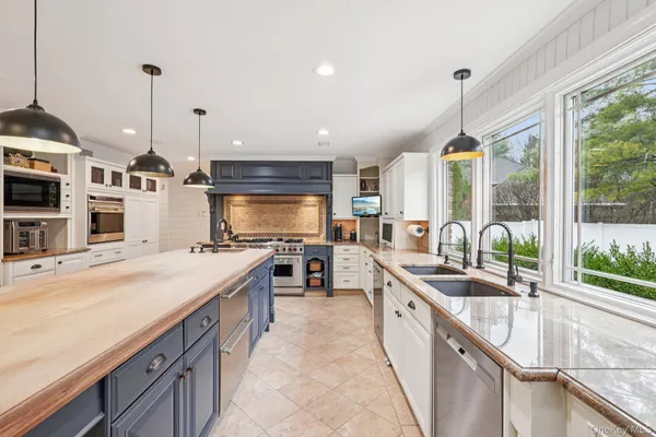 $1,800,000 | 8 Tor Terrace, New City, NY 10956