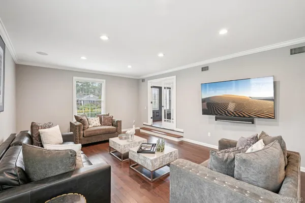 $1,800,000 | 8 Tor Terrace, New City, NY 10956