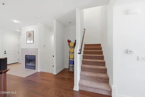 $819,000 | 332 East Hilltop Way, Thousand Oaks, CA 91362