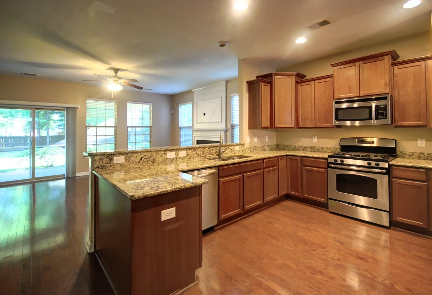 132 Hickory Ridge Way Summerville, SC 29483 - Photo 8 of 41 DSC_5587_8_9_Fusion-Natural