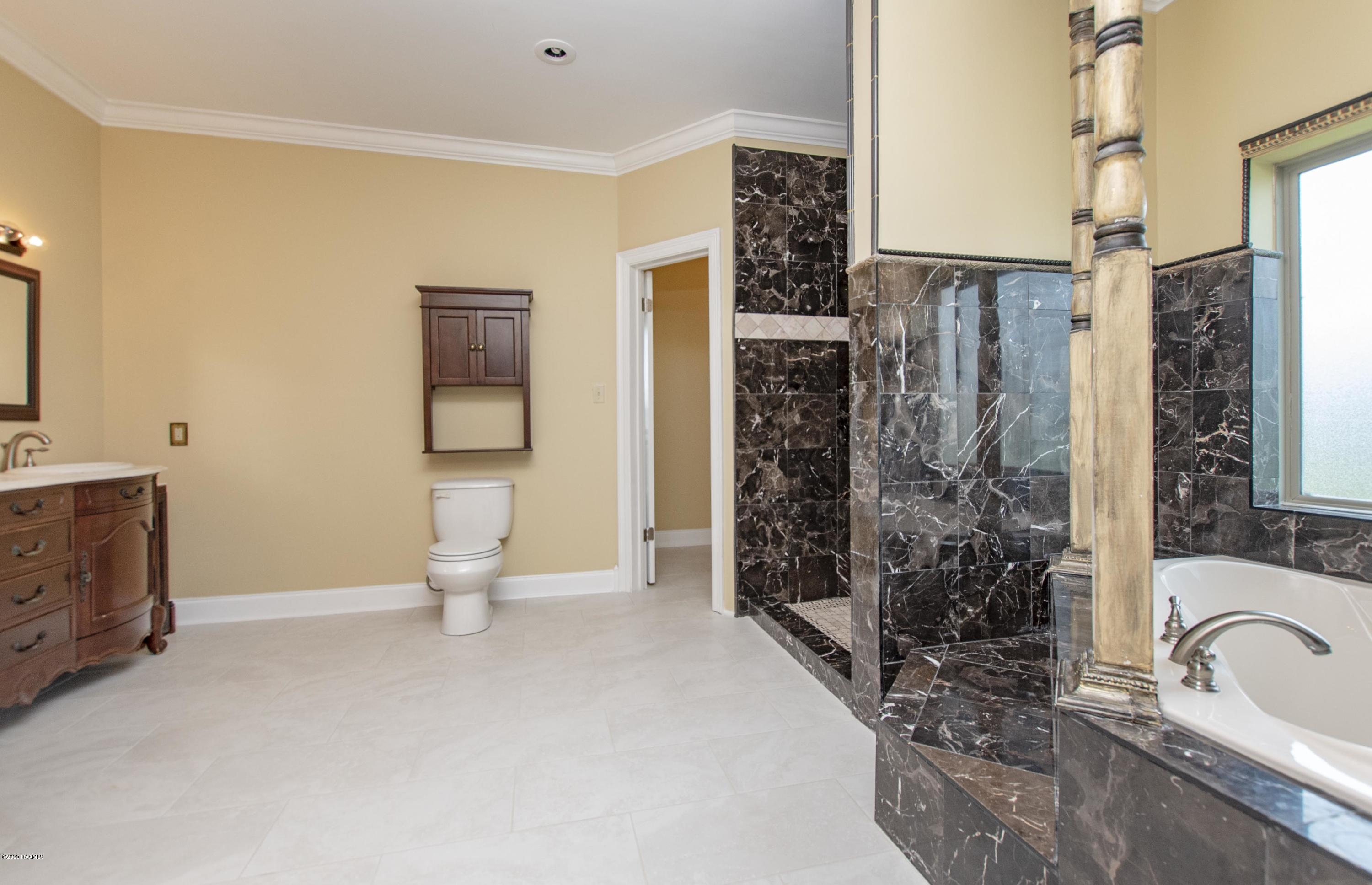 2019 Vida Shaw Road New Iberia, LA 70563 - Photo 29 of 47 Gallery Image 29