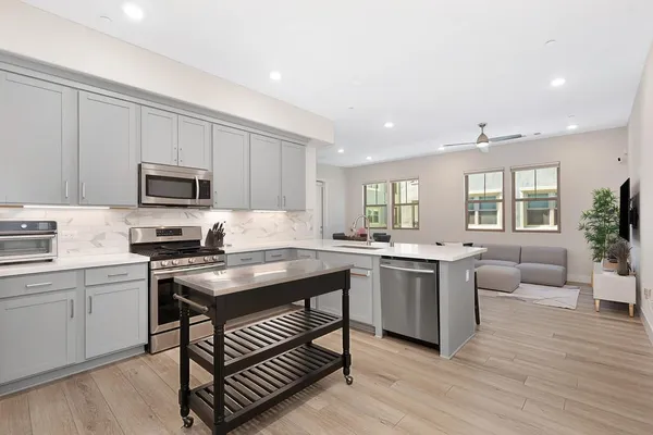 $610,000 | 1000 Berryessa Lane, Unit 243, Davis, CA 95616