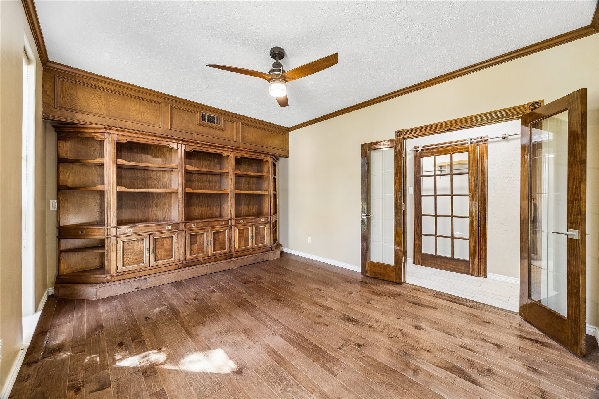 1030 Crossroads Drive Houston, TX 77079 - Photo 17 of 44