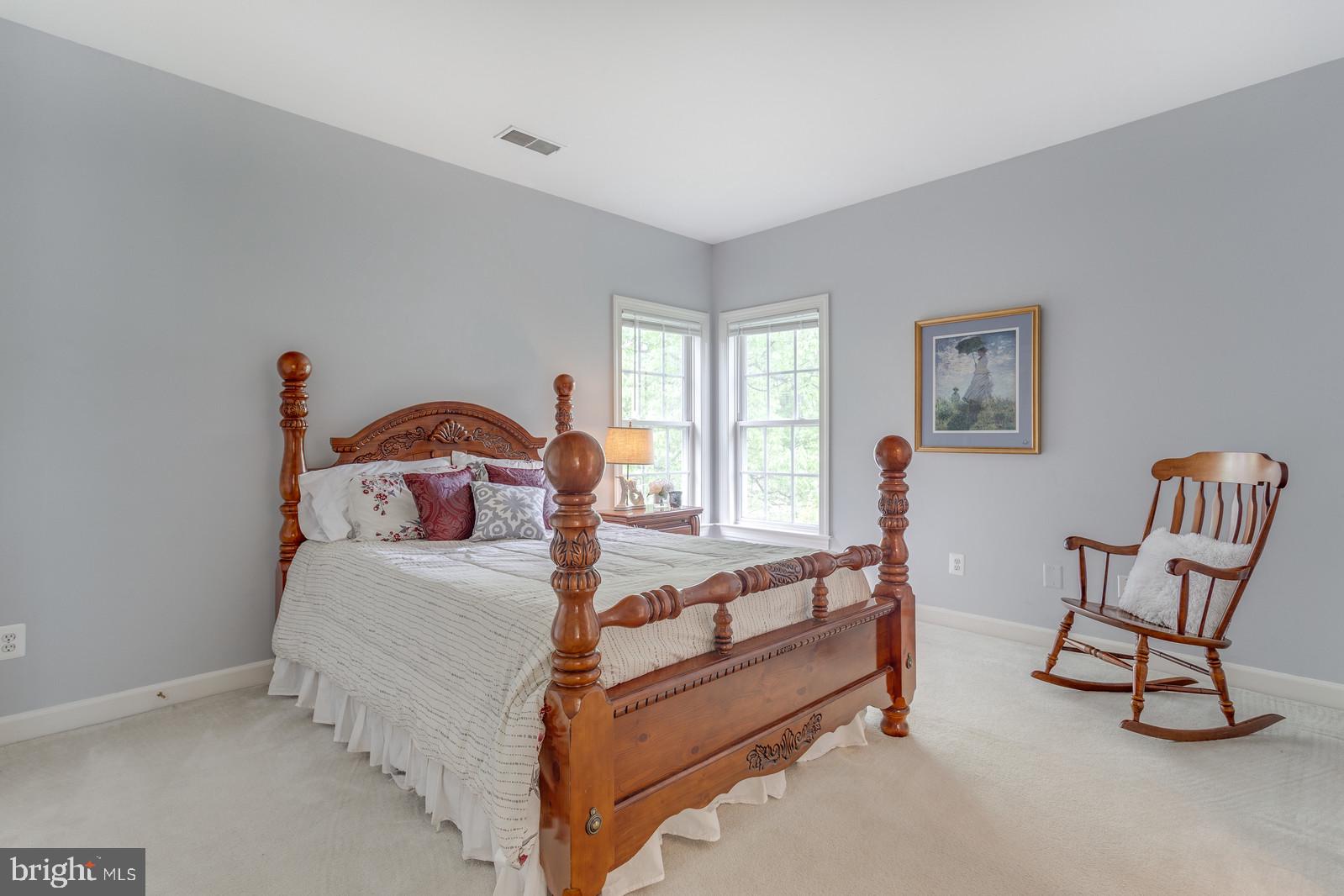 5010 Devin Green Lane Fairfax, VA 22030 - Photo 35 of 53 2nd spacious bedroom