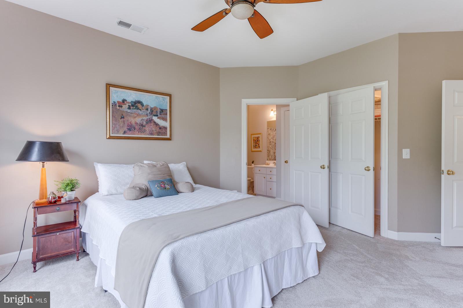 5010 Devin Green Lane Fairfax, VA 22030 - Photo 41 of 53 4th bedroom-ensuite