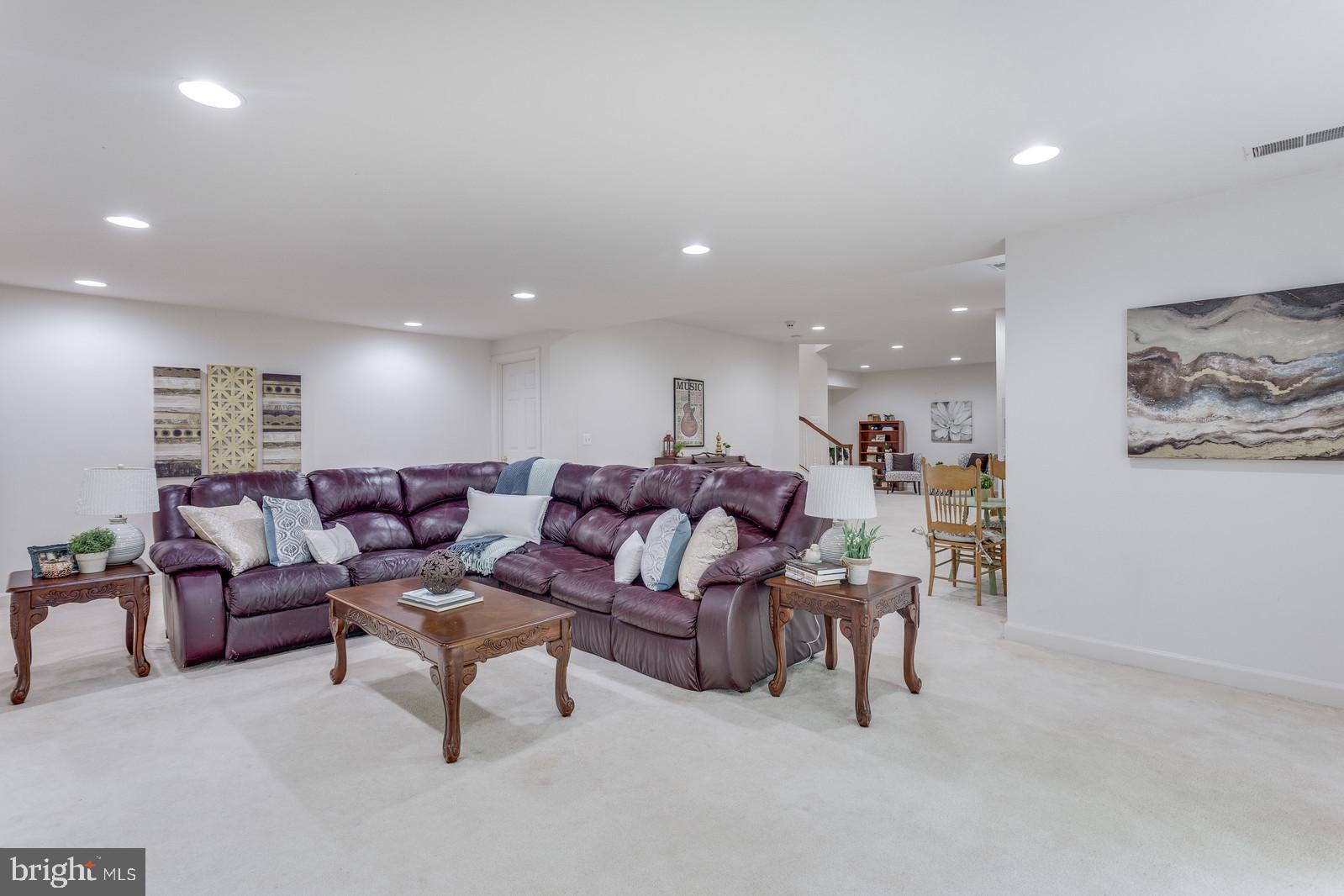 5010 Devin Green Lane Fairfax, VA 22030 - Photo 45 of 53 Great gathering space