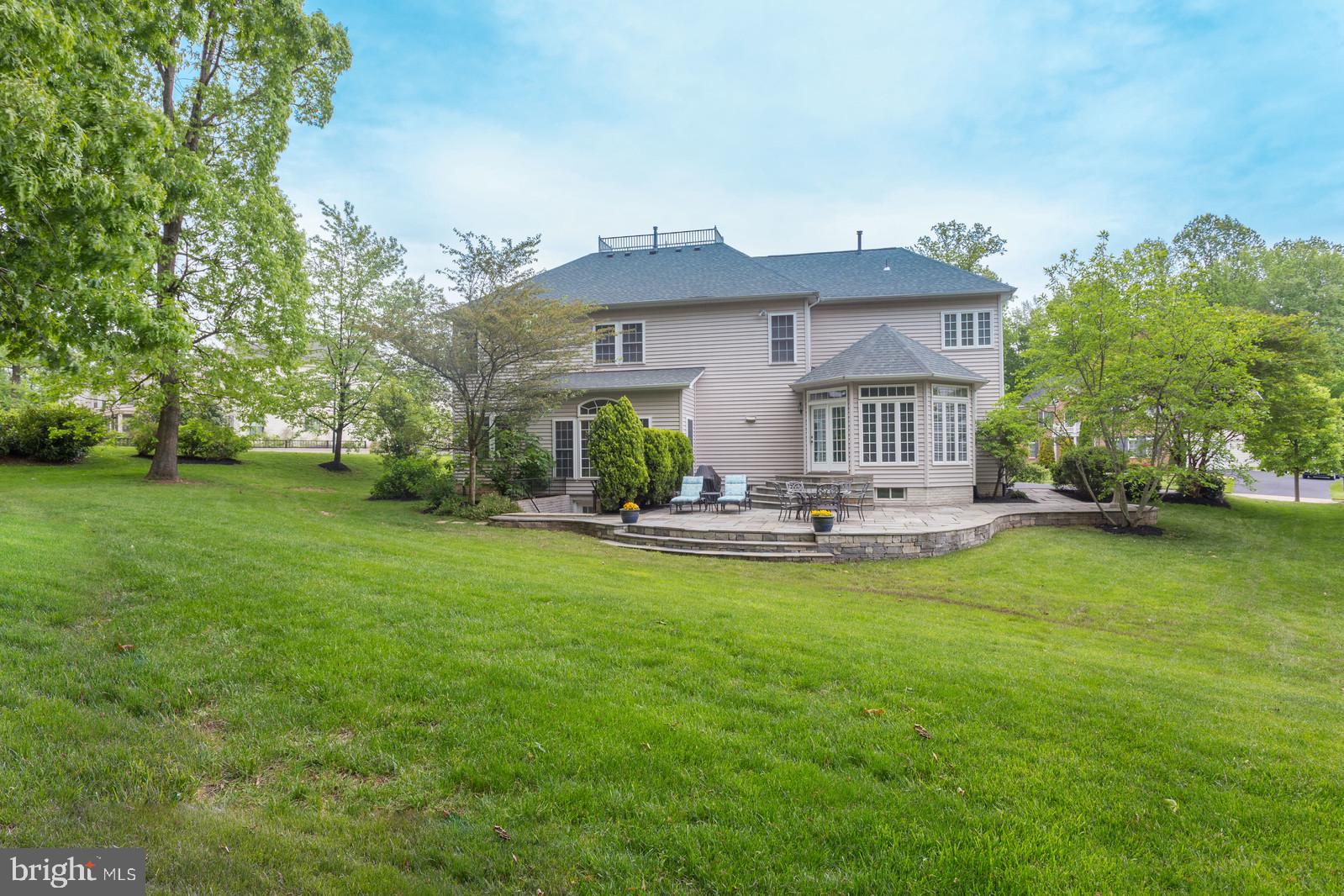 5010 Devin Green Lane Fairfax, VA 22030 - Photo 50 of 53 View of expansive back yard