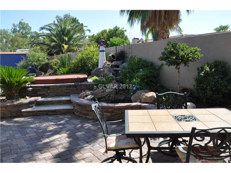 515 Crestway Road Henderson, NV 89015 - Photo 9 of 24 Yard/Garden.