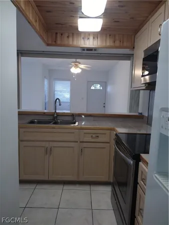 $1,900 | 1069 Villa Drive, Unit B103, LaBelle, FL 33935