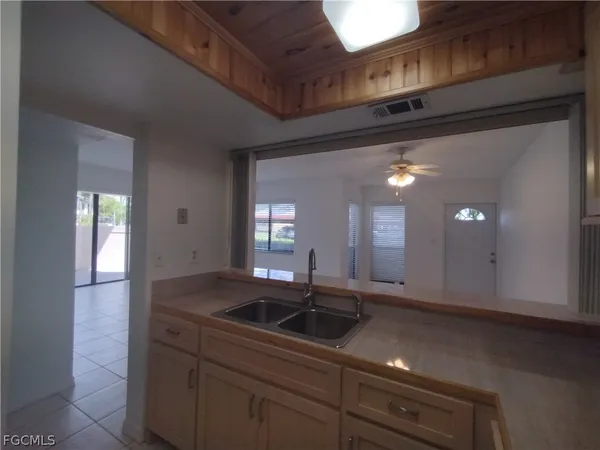 $1,900 | 1069 Villa Drive, Unit B103, LaBelle, FL 33935