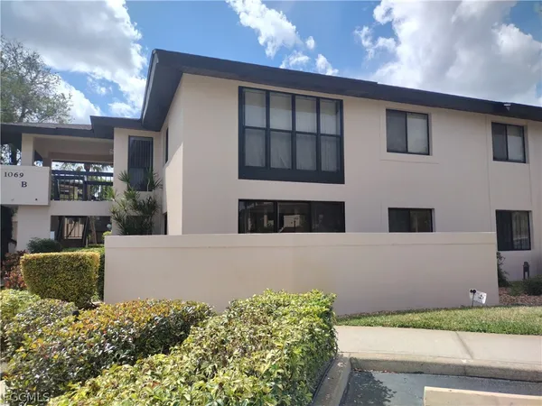 $1,900 | 1069 Villa Drive, Unit B103, LaBelle, FL 33935