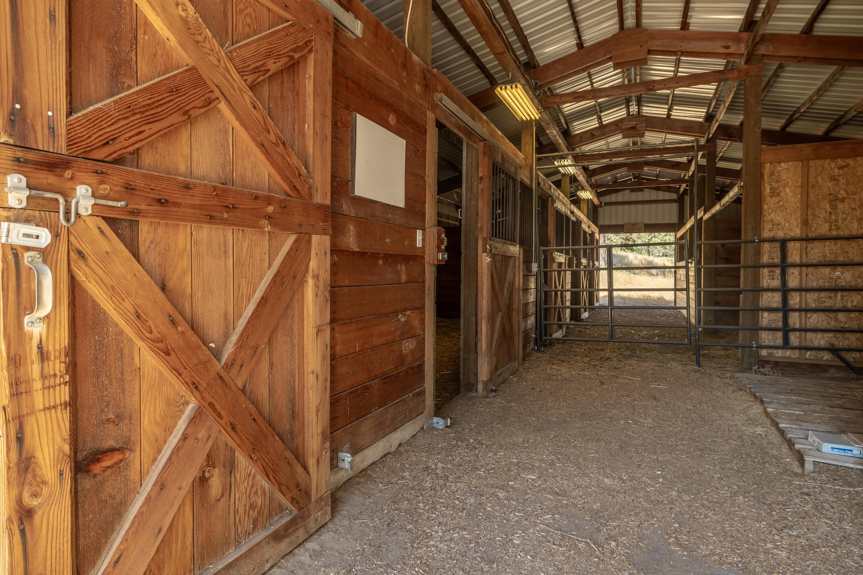 18460 Couch Market Road Bend, OR 97703 - Photo 40 of 51 RileyVisuals-5