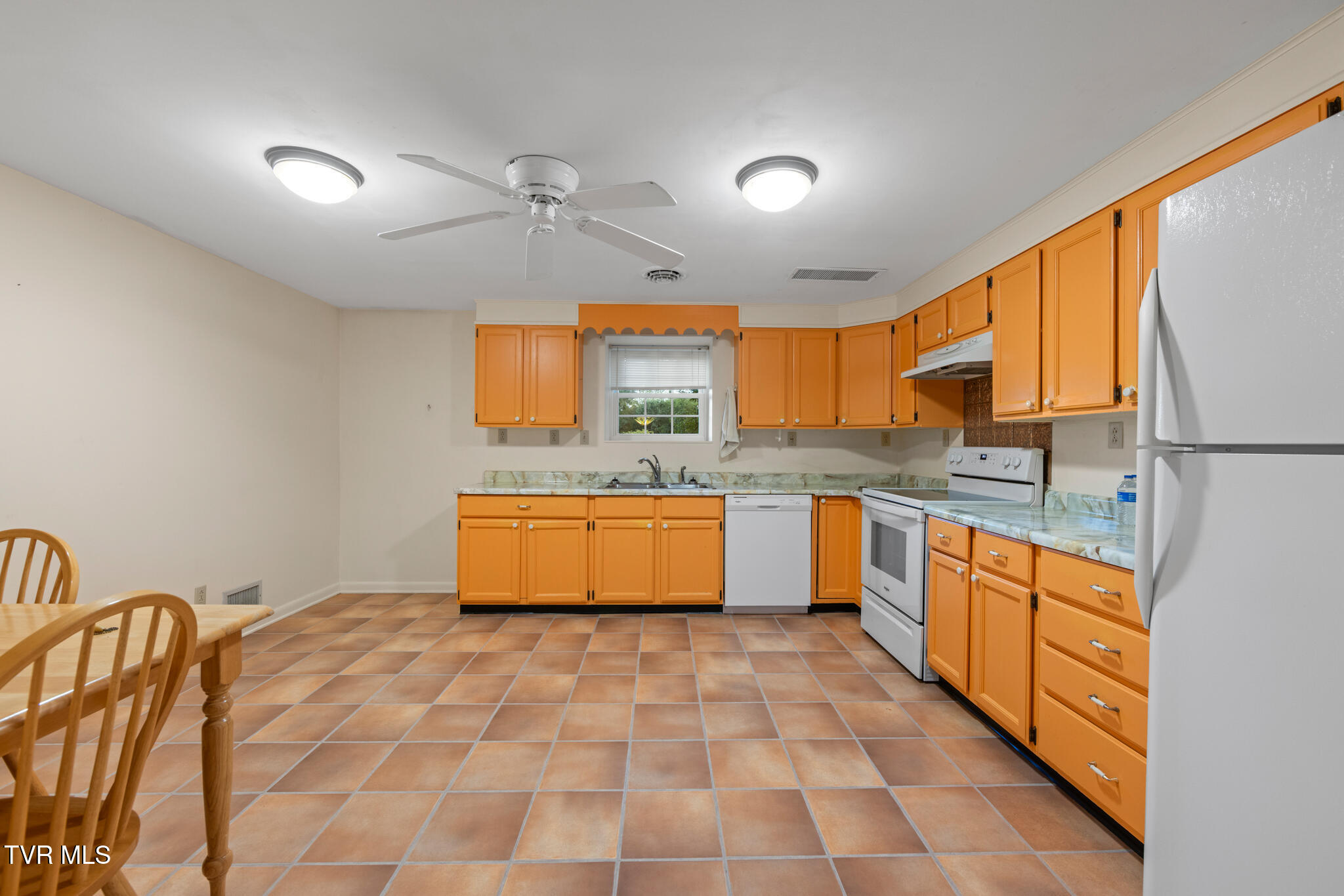 645 Elmwood Road Midway, TN 37809 - Photo 24 of 38 Midway-23