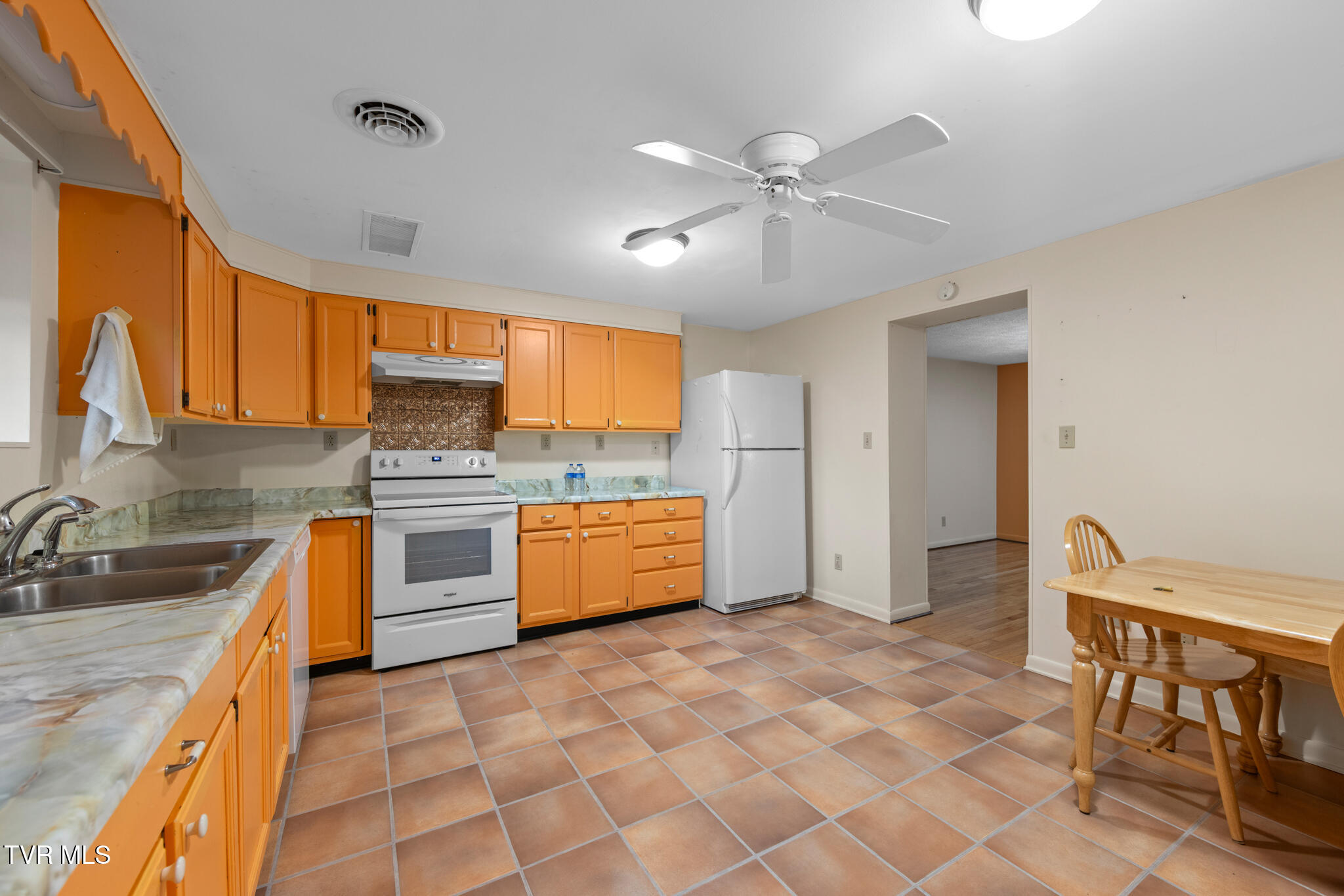 645 Elmwood Road Midway, TN 37809 - Photo 26 of 38 Midway-25