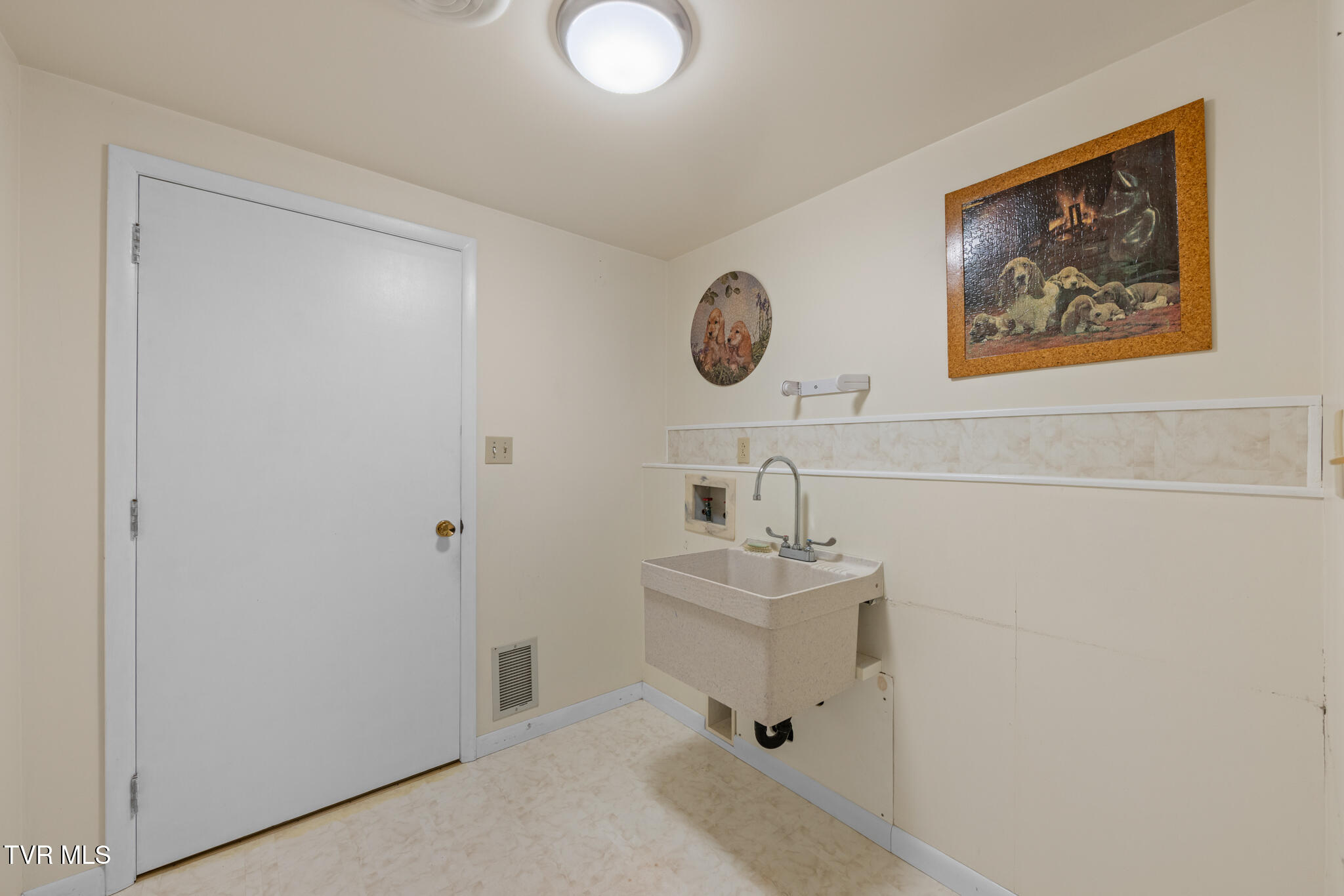 645 Elmwood Road Midway, TN 37809 - Photo 35 of 38 Midway-34