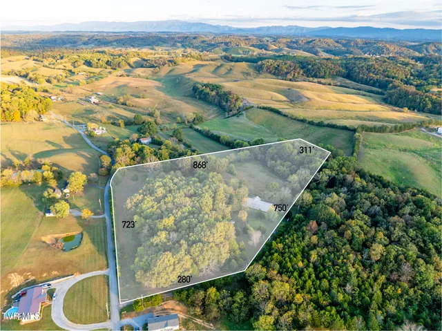 $359,000 | 645 Elmwood Road, Midway, TN 37809